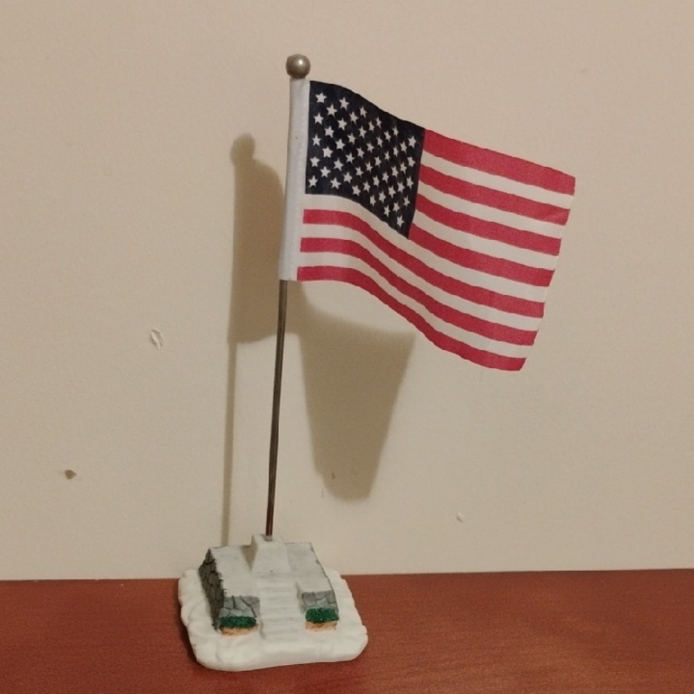LEMAX VINTAGE CHRISTMAS VILLAGE 1996 FLAG POLE